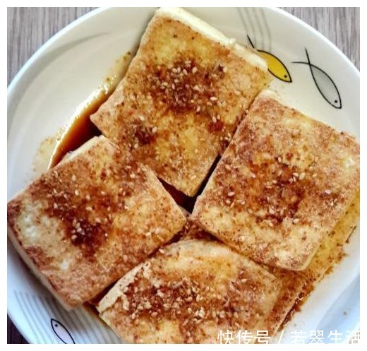 煎豆腐|煎豆腐前加上这味“食材”，豆腐不粘锅不易破，外焦里嫩