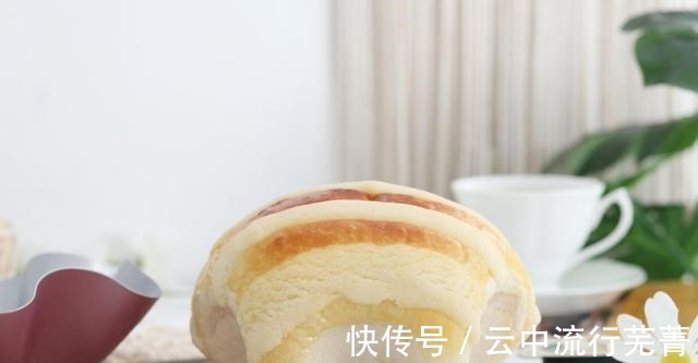 原来雪芙面包那么好吃,外酥内软,做法也很简单,在家就能自制!