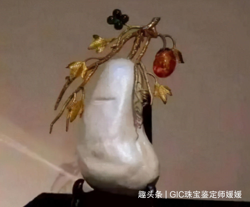 当人类邂逅美丽的珍珠，它耀眼的存在，引发背后无数个传奇的故事