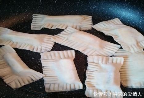 快手香蕉馅饼,既简单又好吃,宝宝冬天吃水果也不怕凉了