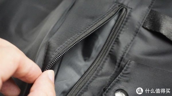 选不到便宜实用的通勤包？这几款背包推荐给你