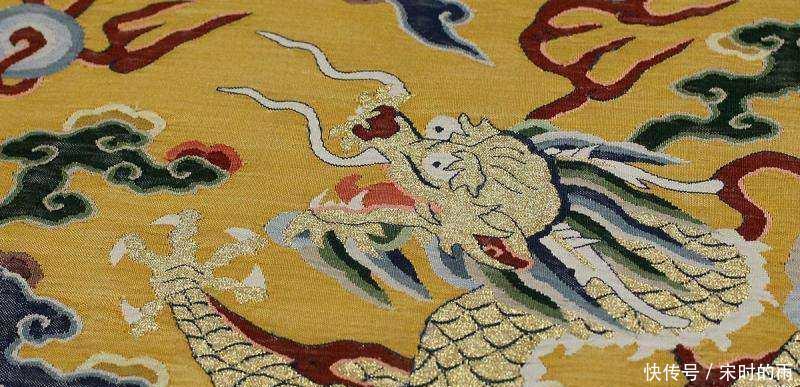 竟成|孙殿英在慈禧墓中发现一件贴身物,嫌太脏扔了,几十年后竟成国宝!