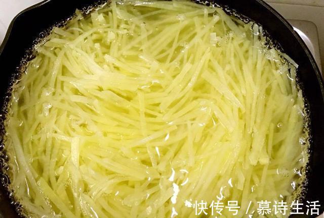 醋溜土豆丝的家常做法 营养丰富又美味