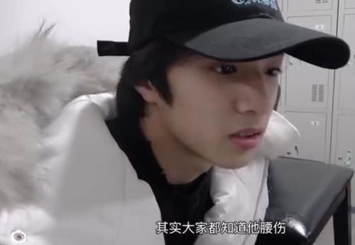 少年团|丁程鑫腰力惊人，空中转呼啦圈像耍杂技，杨洋对他的点评很赞