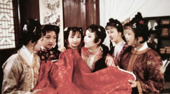 戏子|湘云出言不逊，黛玉为什么不置气？她已经和晴雯说明