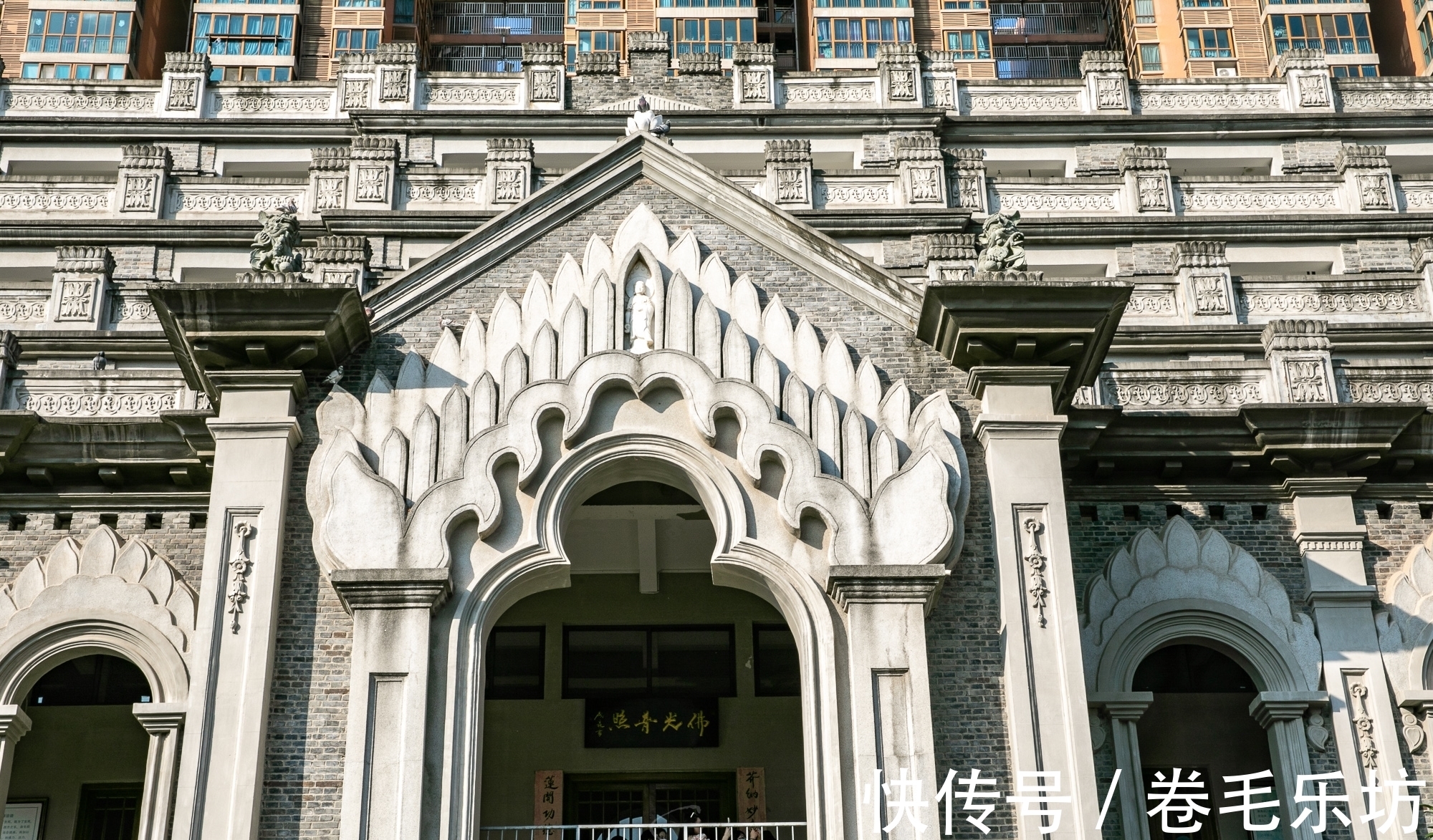 古德寺|武汉古德寺：中国佛寺建筑中的一朵奇葩，可以假装出国的旅拍景点