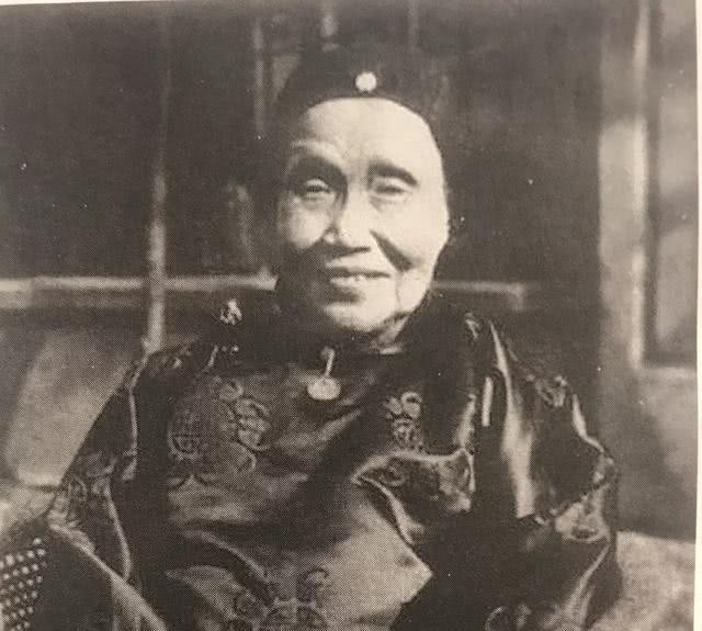 八字|曾纪芬:因做到父亲曾国藩家训中这八字诀,她十二子女竟全部成才