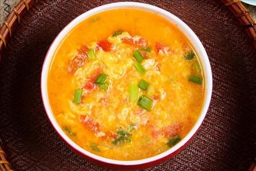 蛋液|西红柿鸡蛋汤，不要直接倒蛋液，提前多做1步，蛋花漂亮味道香