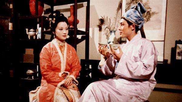 后招!红楼梦:贾母不是狠心的狼外婆!她至少给林黛玉预留了三个后招