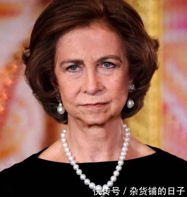 瓜路 新年就是要红!王室红宝石珠宝看起来!