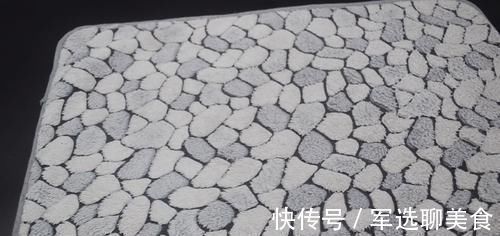 无论地垫多脏多旧，立马学会这窍门，污渍灰尘自动脱落，太实用了