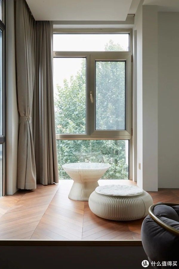 wifi|豪掷百万装修130㎡，客厅竟只用来打王者？