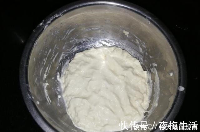 烫面|葱油饼新做法,不用揉面,不用烫面,外酥里嫩,放凉了也不会硬