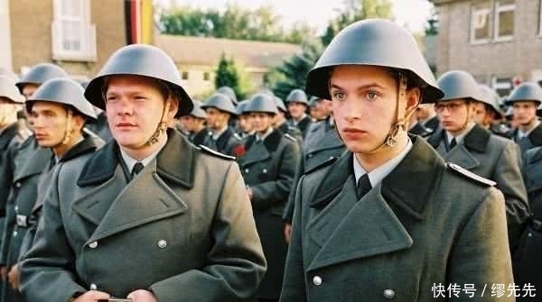 无疑|德军M35头盔无疑是一代经典,希特勒看到新头盔大怒:太丑陋了