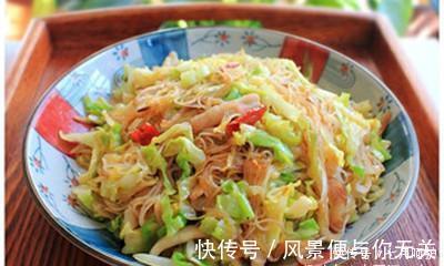 技巧|原来包菜炒粉条要这样做，难怪之前炒粉条老粘锅，技巧全在这