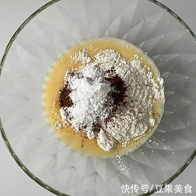 这道家常菜巧克力玛芬蛋糕,小白也能变大厨