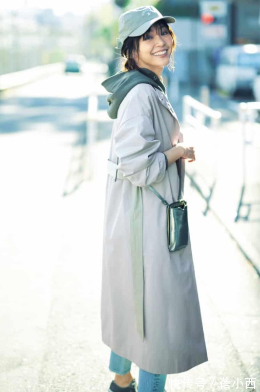 半身裙 新年穿外套有讲究,牢记“穿长不穿短”,学会了助你拥有强大气场