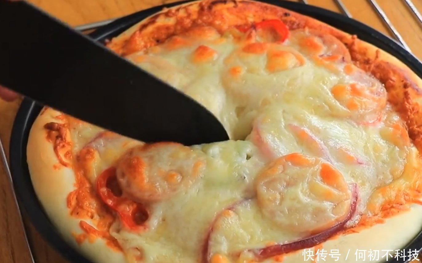 奶酪|想吃披萨不用出去买，自己在家做，15块钱成本，做一次吃半月不坏