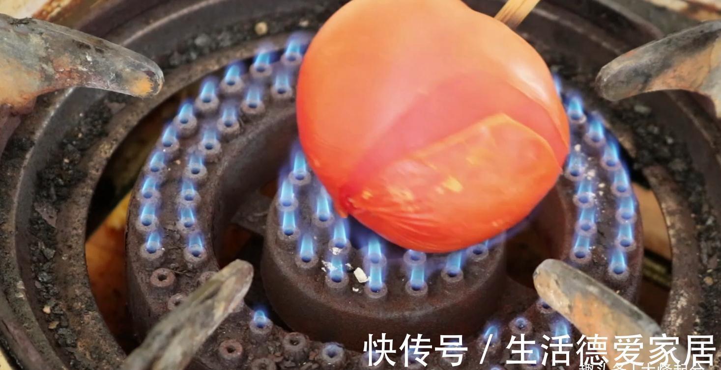 西红柿去皮,最忌开水烫,费时费力,教你2招,简单又实用