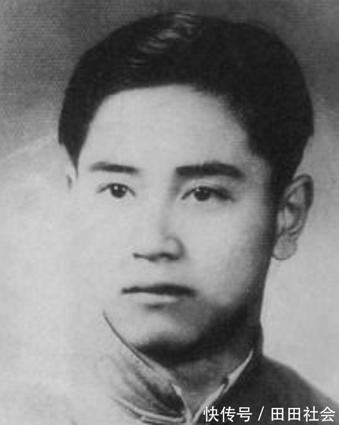 杜月笙!杜月笙一生散财无数,真落魄时却借钱困难,唯他立马甩出百万支票