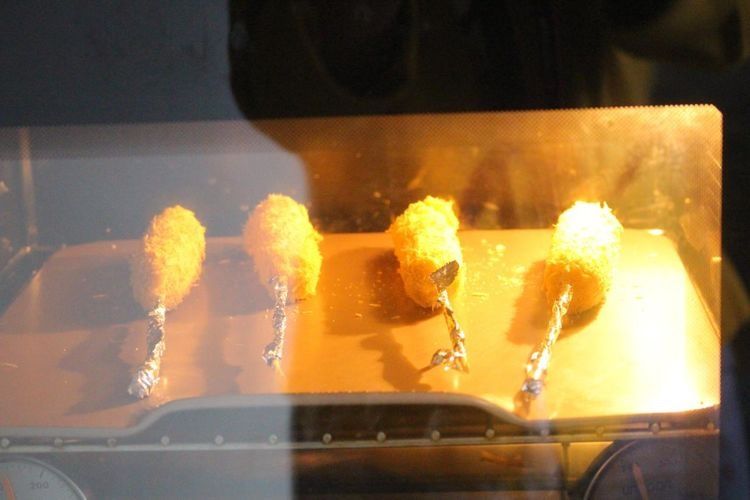 自制脆皮肠，吃起来太过瘾了，在家做无添加才健康