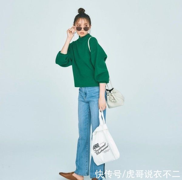 春天蓝色牛仔裤怎么穿？4款穿搭每一组都高级，让你穿衣不重样