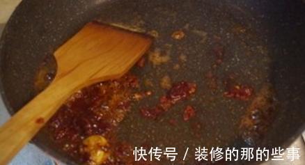 做红烧豆腐时，直接下锅就错了！多加1步，比肉还香，太好吃了