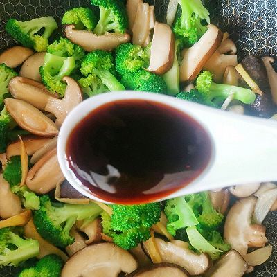 香菇|好吃不胖的??西兰花炒香菇