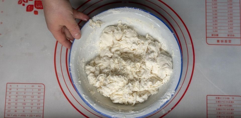 家常烙饼最简单的做法,不用揉面不用油酥,柔软又多层,凉了不硬