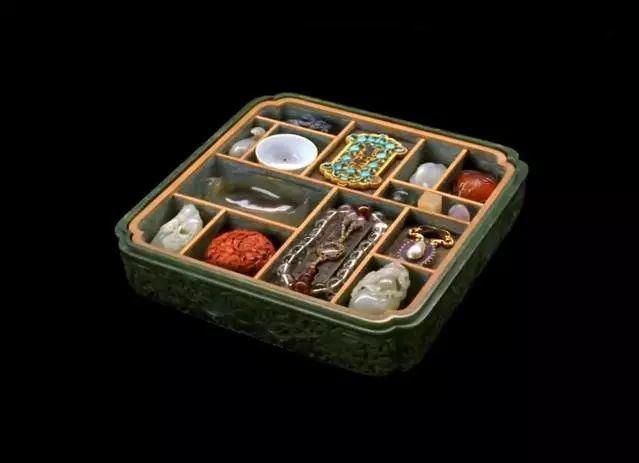  源于故宫博物院官网|古人的收纳盒，怎一个美字了得！