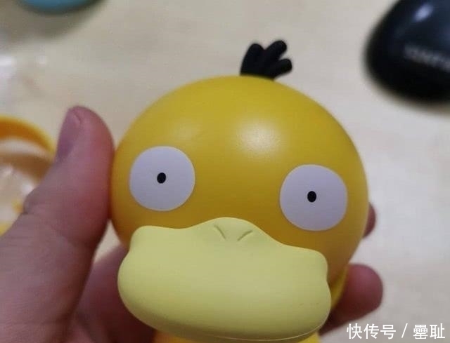 路飞|“奶奶玩手办”系类：女帝跟路飞互换身体，哆啦A梦被太阳晒融