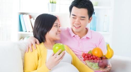 产检|“最有派头”宝宝出生后,第一件事是跟妈妈击掌:辛苦妈妈了