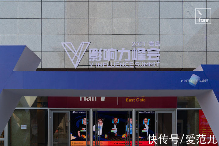 专注社交，微博是红人们的一张「名片」