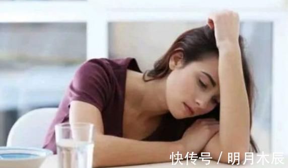 老中医|体内“湿气重”有什么特点？老中医：总结出的6个症状，看完自检