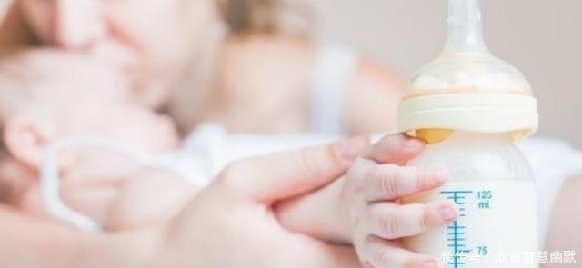 喝奶|1岁孩子只喝奶奶冲的奶,宝妈感觉不对劲,偷尝一口后愁坏了