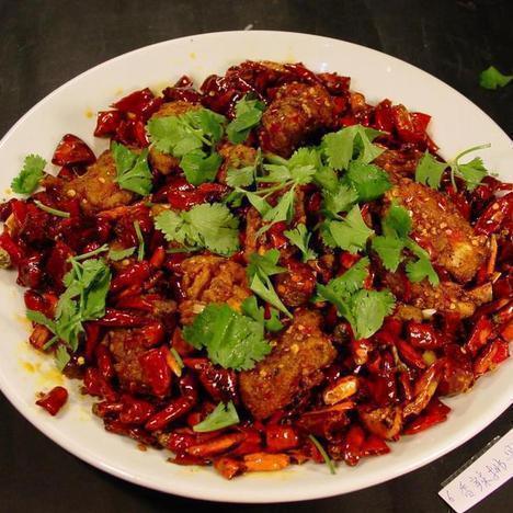 精选美食推荐香辣干锅土豆,蒜炒五花肉,鱼香肉丝的做法