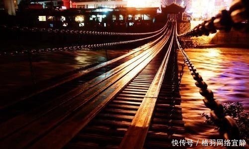 古人|十几条铁链重达几十吨,300多年前的古人如何在湍急的河上架桥