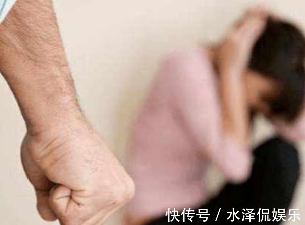 高烧|7岁孩子高烧不退,送医被查已患“艾滋”,爸爸怒扇妈妈一巴掌