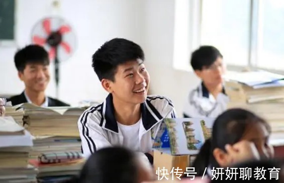 这件事|家长“请求”教师帮忙补课,反手举报得8000元,没想到副作用来了