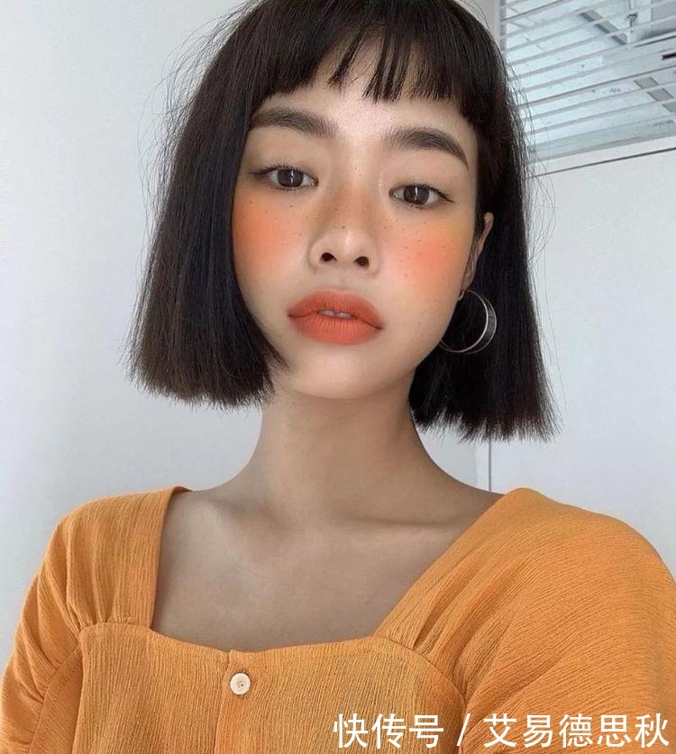 短发“一刀切”,不打理也好看