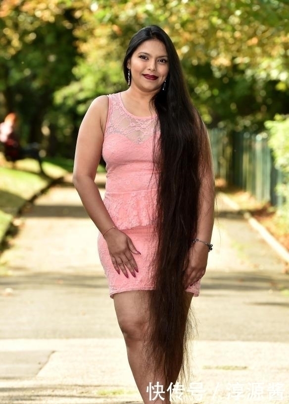 吹风机|女子长达20年不剪头发,头发长16米,洗一次头要花4个小时