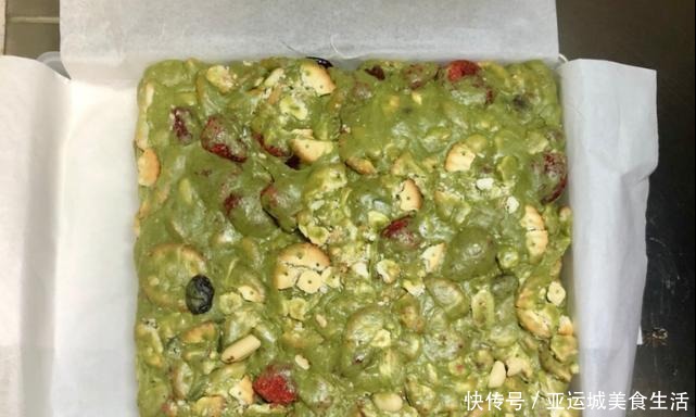 过年糖果不用买,一口平底锅,10分钟教你做好雪花酥