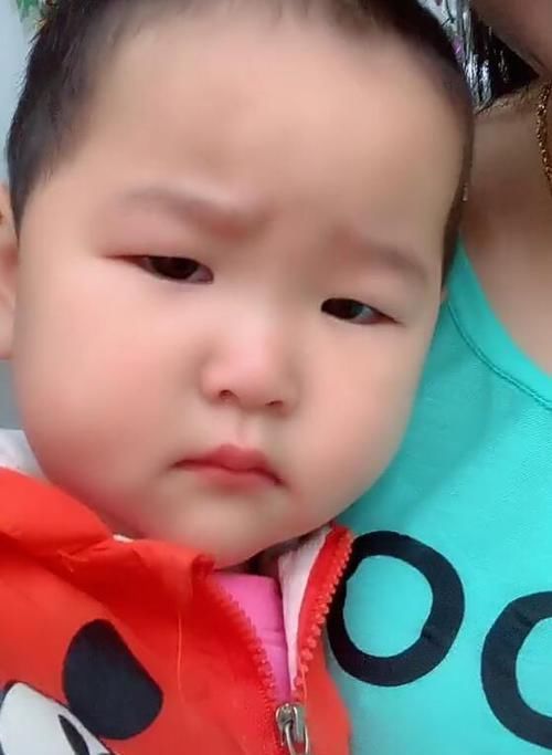 东西|带孩子去超市,妈妈故意空手而归,宝宝的反应都长在“笑点”上