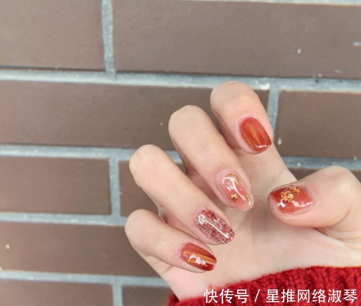 超有名媛范儿的甜美小香风美甲,精致不浮夸,千万别错过