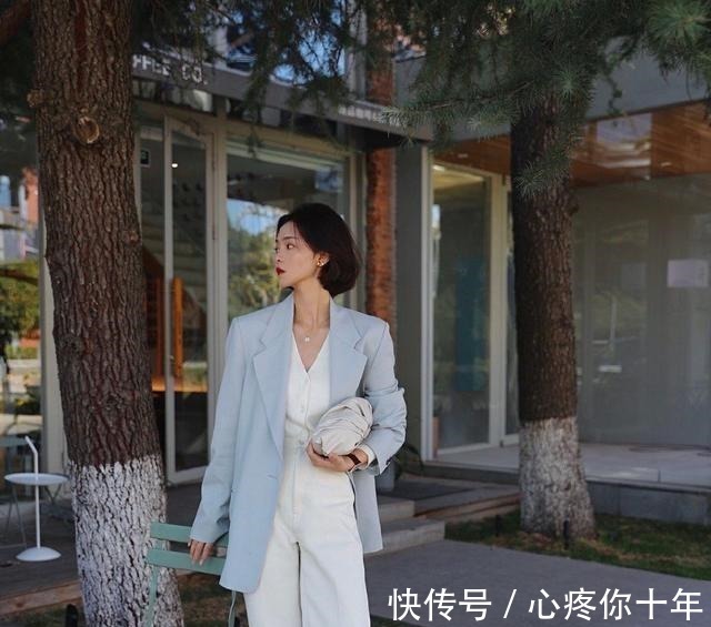 西装套装 初春穿西装,配什么裤子才好看!