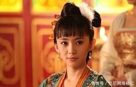 后位|女儿本是帝国皇后，却被母亲夺去了后位，只能做回公主