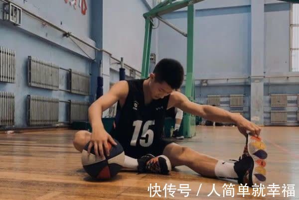 父母|14岁男孩身高已有183cm,儿科医生:4种食物是入秋“长高王”