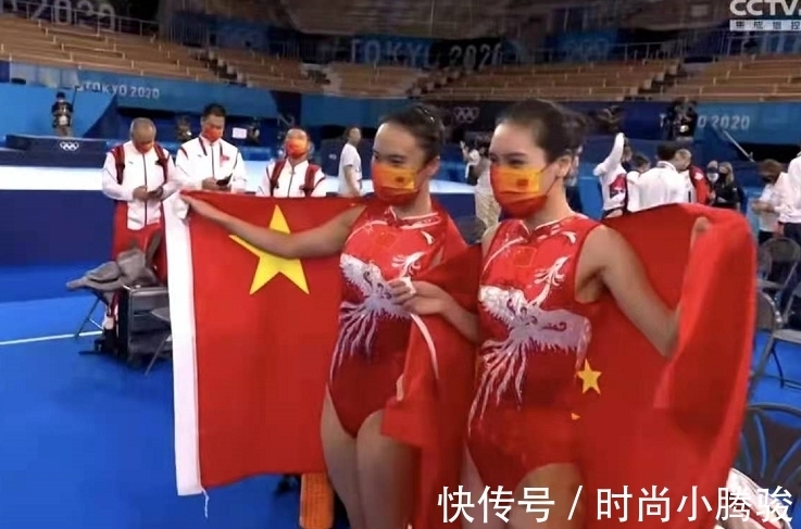 超美|蹦床亚军刘灵玲口红色号大火!私服爱穿紧身针织衫,港式风情超美