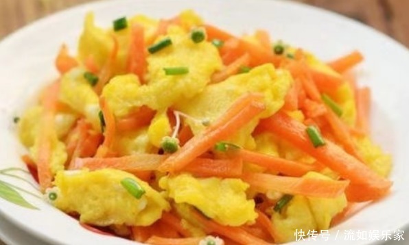 胡萝卜和此物一起,每天炒一盘,能补水嫩肤,排出毒素