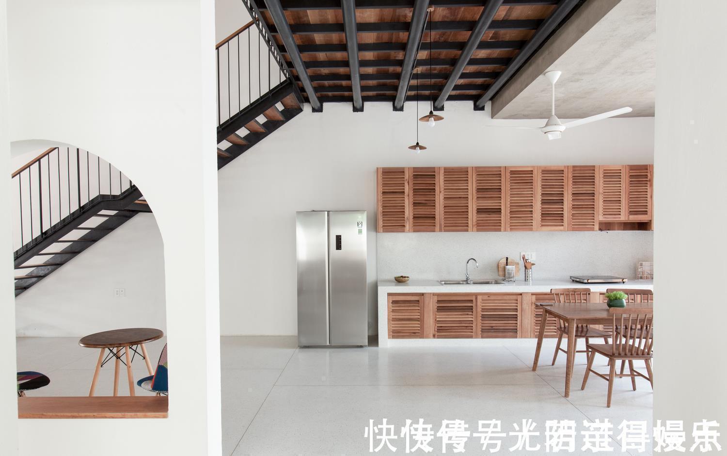 玄关|越南农村自建房,外观看似普普通通,内部装修极度舒适,值得借鉴